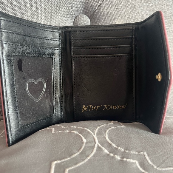 Betsey Johnson wallet - Picture 4 of 4